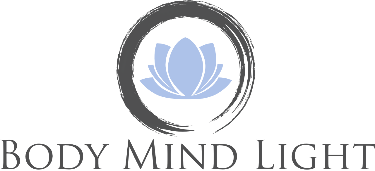 Surya Namaskar In Sivananda Yoga - Emblem Clipart (1281x585), Png Download