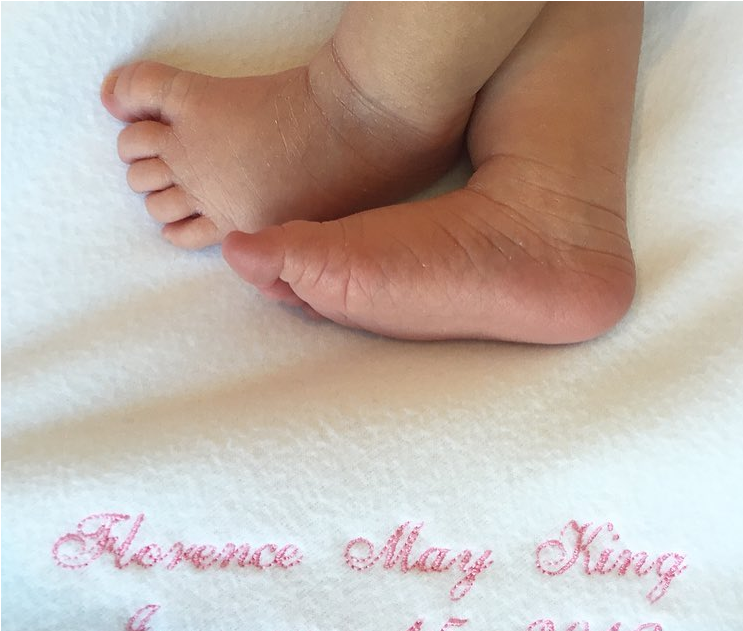 Candice Accola Maman - Candice King Et Sa Fille Clipart (1200x630), Png Download