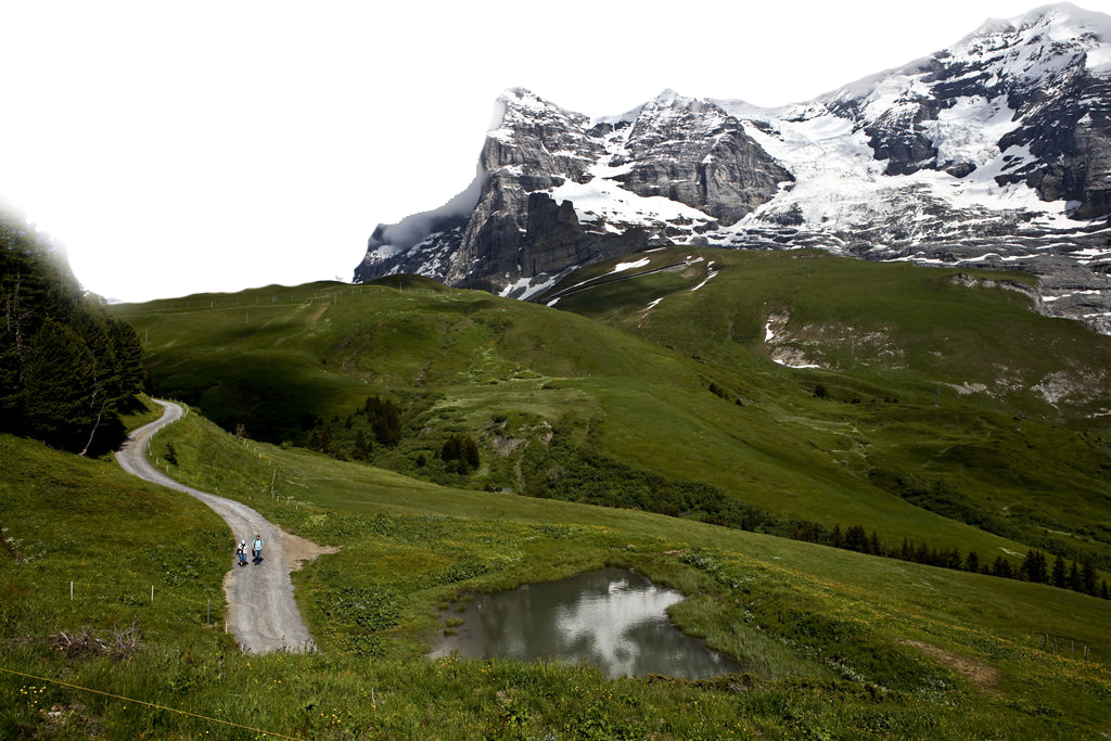 Couple Walking - Beautiful Landscape - Summit Clipart (1024x683), Png Download