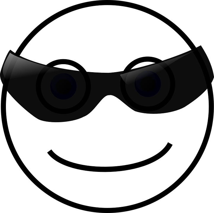 Drawn Spectacles Smiley Face - Cool Smiley Black And White Clipart (723x720), Png Download