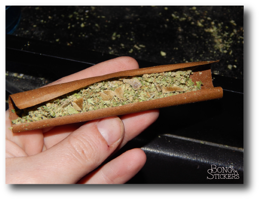 Marijuana In Blunt - Baguette Clipart (600x600), Png Download