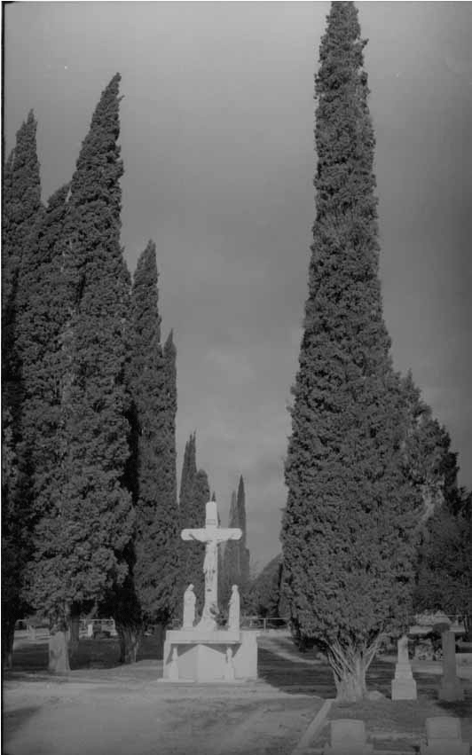 Monument At Sacred Heart Cemetery - Spire Clipart (1024x850), Png Download