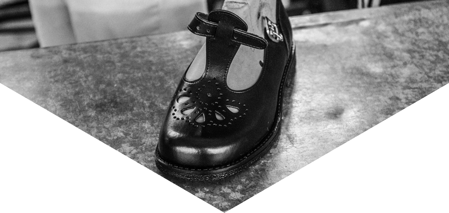 Palm Footwear - Monochrome Clipart (1800x853), Png Download