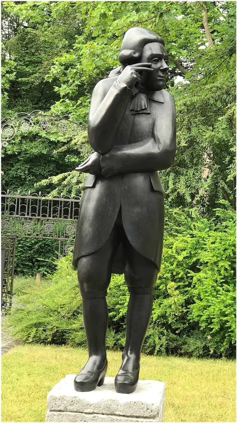 Lichtenbergskulptur Vor Lichtenberghaus Darmstadt - Bronze Sculpture Clipart (2016x1512), Png Download
