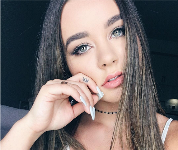 Screen Shot 2016 05 18 At - Sierra Furtado Finger Tattoo Clipart (720x480), Png Download