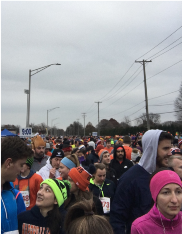 Lion Newspaper - Crowd Clipart (675x900), Png Download