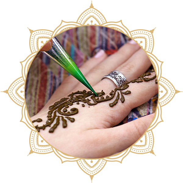 Henna Tattoo - Mehndi In Beauty Parlour Clipart (600x600), Png Download
