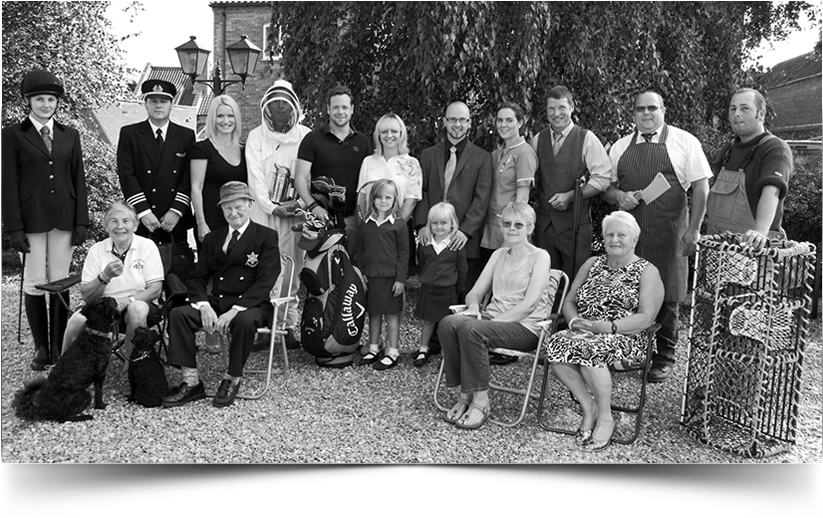 Patient Experiences - Vintage Clothing Clipart (822x529), Png Download