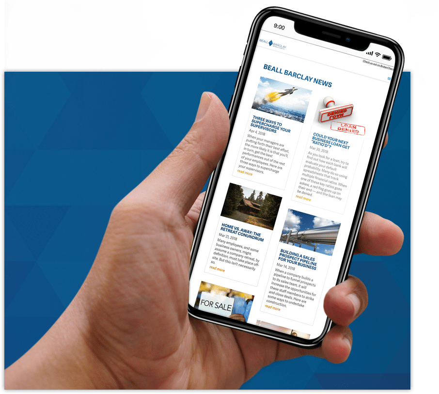 Man's Hand Holding A Cell Phone With The Beall Barclay - Mobile Phone Clipart (906x813), Png Download