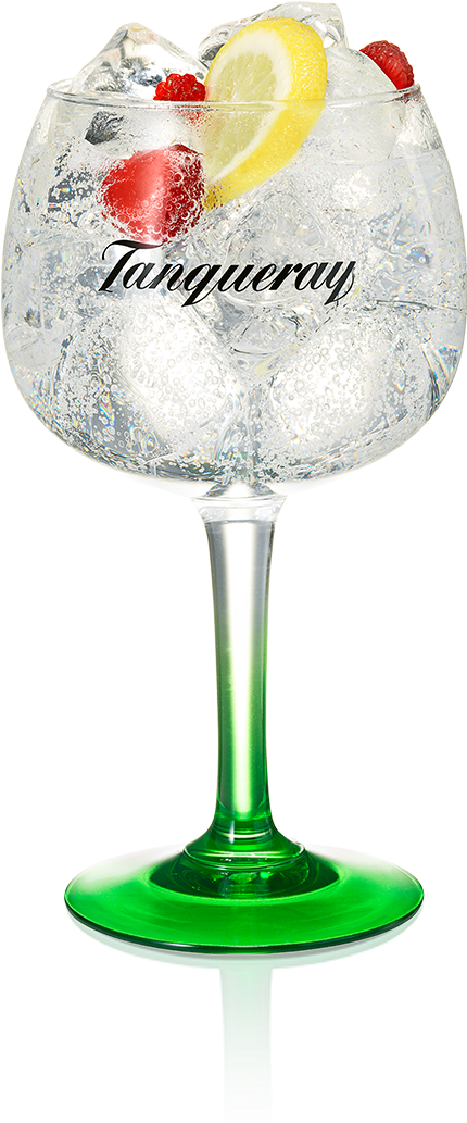 Tanqueray Gin & Tonic With Lemon And Raspberry - Tanqueray Clipart (493x1078), Png Download