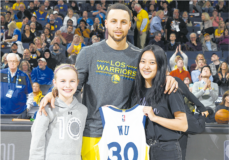 Stephen Curry Y La Pequeña Californiana Riley, Que - Riley Morrison Stephen Curry Clipart (960x540), Png Download