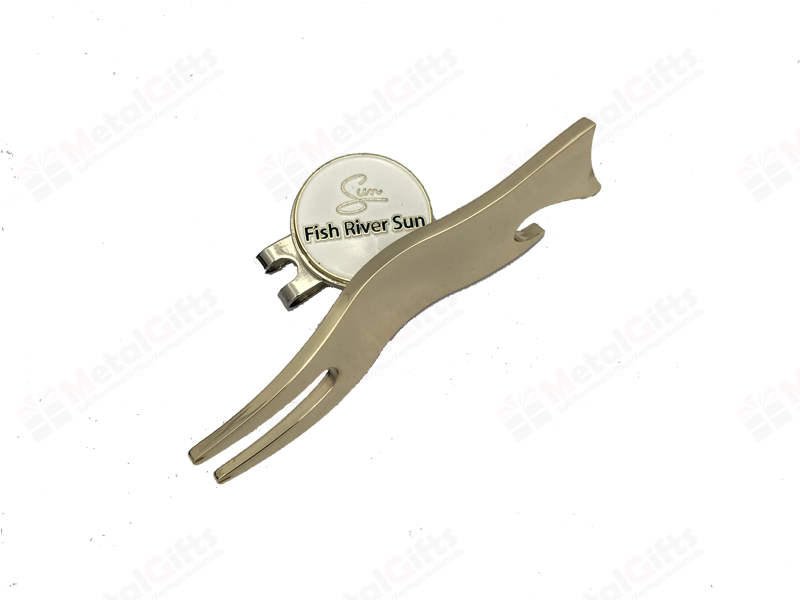 Golf Divot Tool Bottle Opener Type Golf Pitchfork - Clothes Hanger Clipart (800x600), Png Download