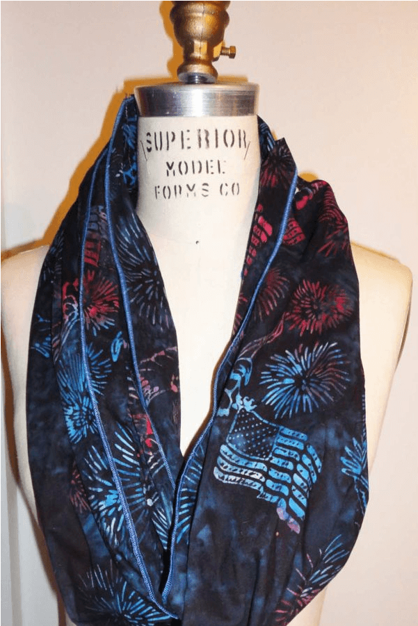 Batik Infinity Scarf - Mannequin Clipart (900x900), Png Download