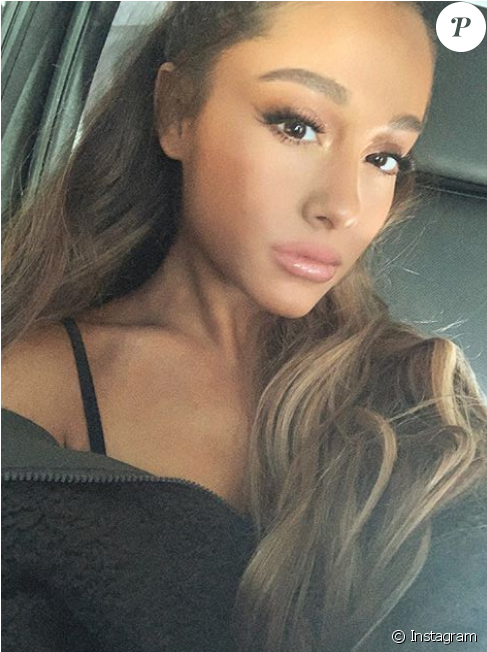 Ariana Grande Sur Une Photo Publiée Sur Instagram Le - Ariana Grande Kanye West Tweet Clipart (950x651), Png Download