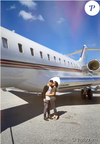 Demi Lovato Et Son Chéri Wilmer Valderrama S'envolent - Bombardier Challenger 600 Clipart (950x479), Png Download