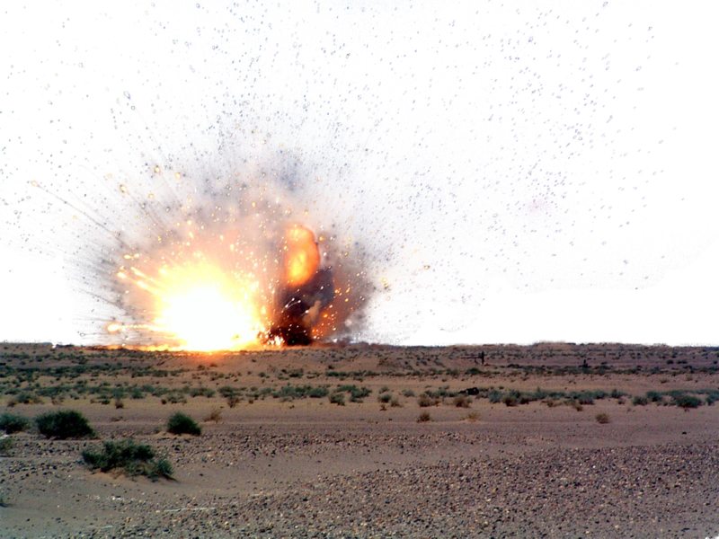 Explosion With Debris Clipart (800x600), Png Download