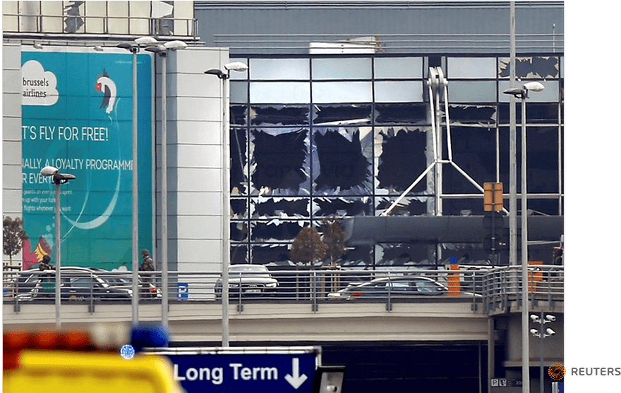 Explosions Hit Brussels Airport And Metro, At Least - 2016 Isis Brussels Attack Clipart (991x557), Png Download