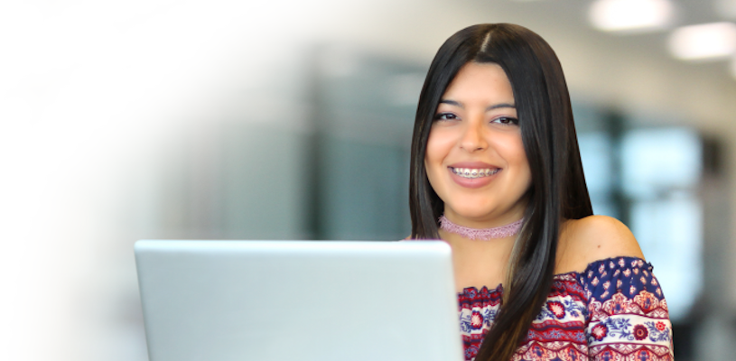 Estudiantes Matriculados - Girl Clipart (815x400), Png Download