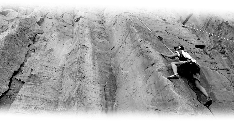 Climb@blueskykenya - Org - Monochrome Clipart (980x530), Png Download