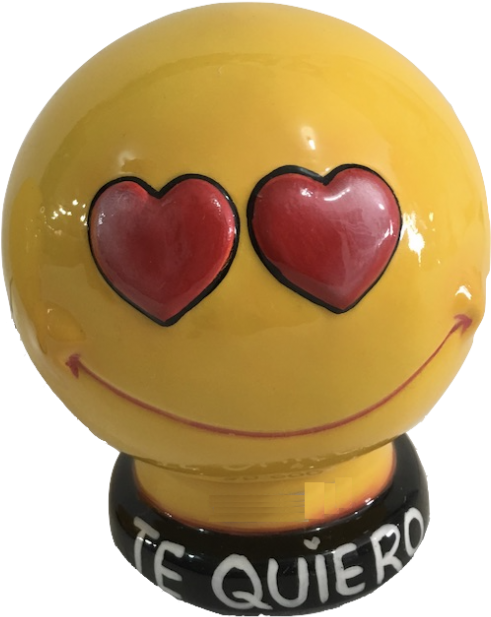 Alcancía Emoji Ojos Corazón - Figurine Clipart (600x768), Png Download