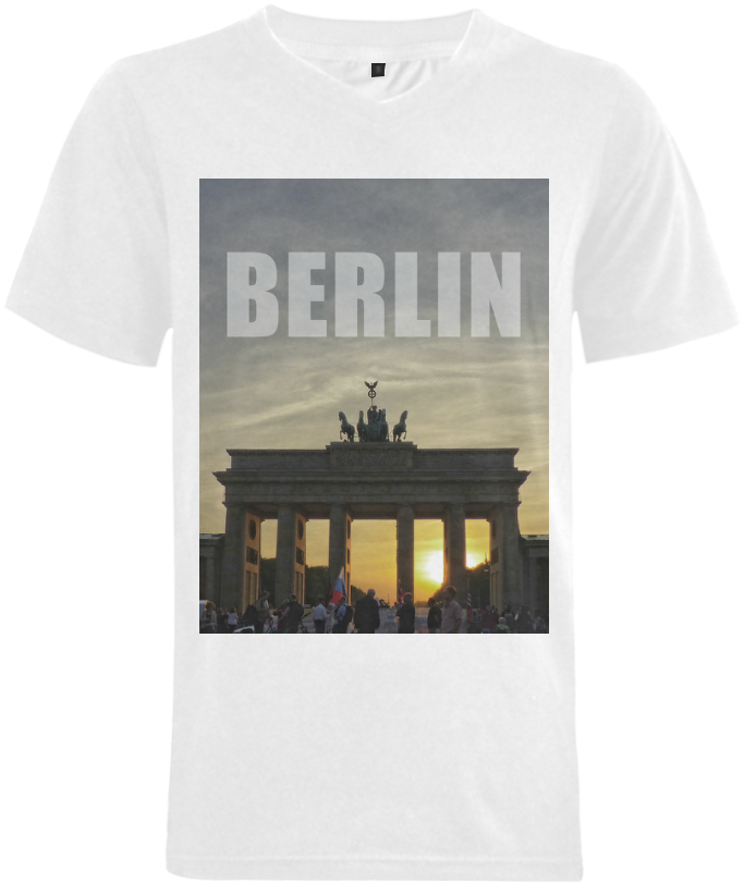 Berlin Brandenburg Gate Sunset Men's V Neck T Shirt - Assault Rifle Clipart (1000x1000), Png Download