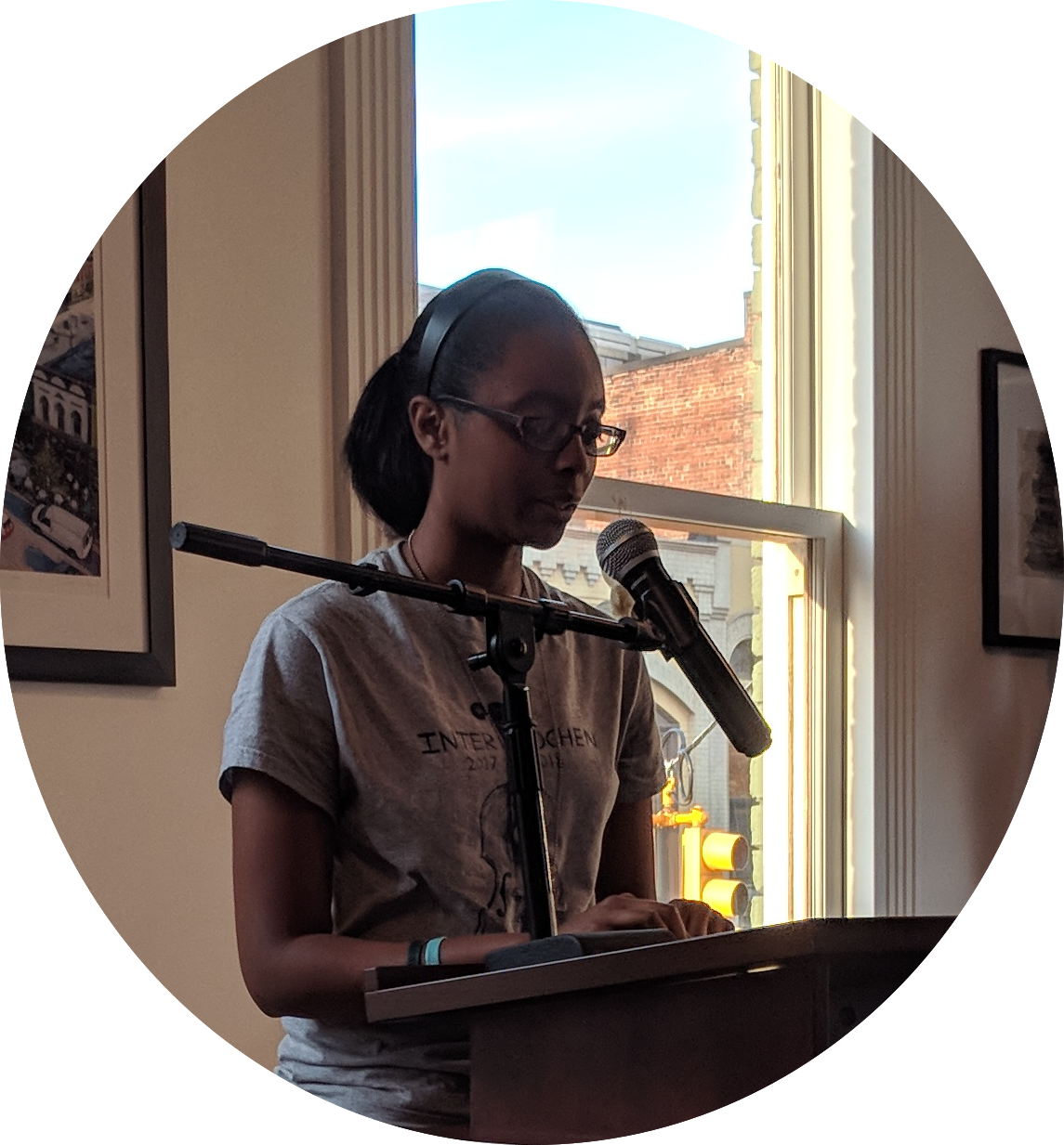 2018 Literati Party Tamia Morton - Circle Clipart (1145x1233), Png Download