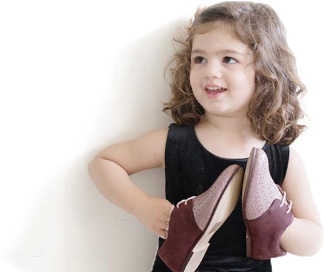 Children Should Be Made To Wear Correct Size And Correct - Girl Clipart (612x505), Png Download