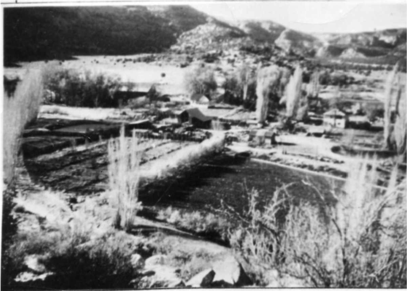 Moccasin Ranch Bighouse Overview - Photograph Clipart (1924x1001), Png Download