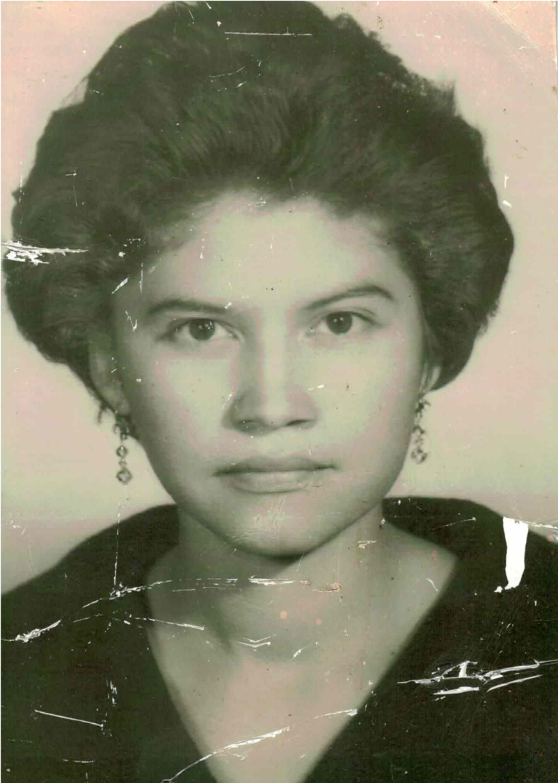 Elvira Ruvalcava Gil - Vintage Clothing Clipart (2000x1125), Png Download