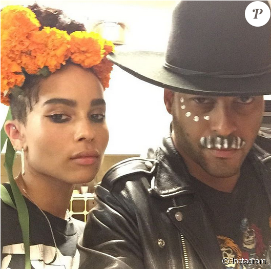 Twin Shadow A Publié Sur Sa Page Instagram Une Photo - Artificial Flower Clipart (950x524), Png Download