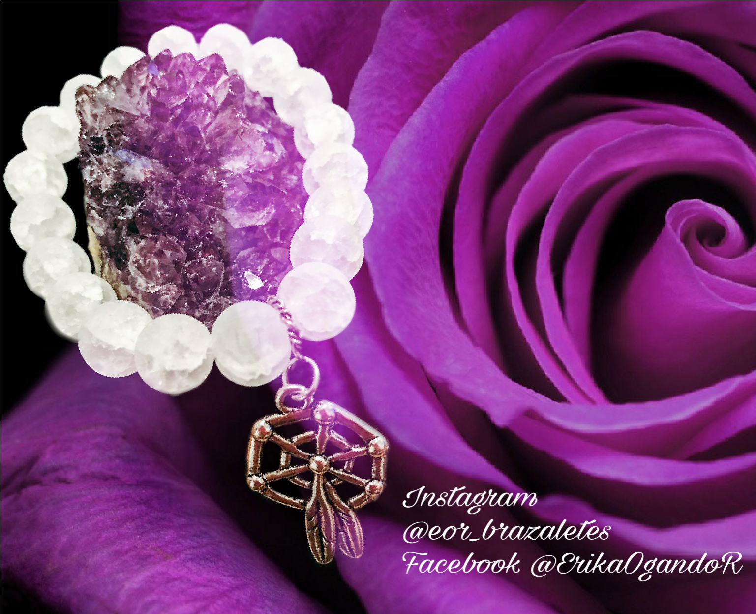 Brazalete De Cuentas De Cuarzo Blanco Y Un Amuleto - Window 10 Rose Wallpaper Hd Clipart (1536x2300), Png Download