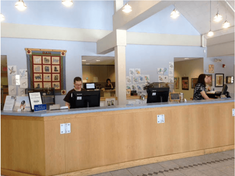 Reception Desk At Danvers Animal Hospital - Interior Design Clipart (1000x594), Png Download