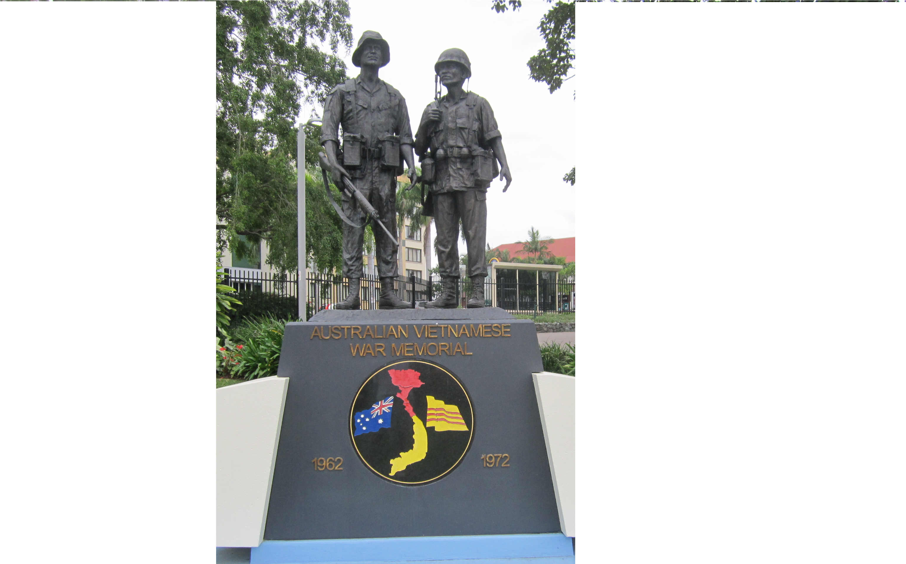 Vietnamese And Australian War Memorial Brisbane - Statue Clipart (3072x2304), Png Download
