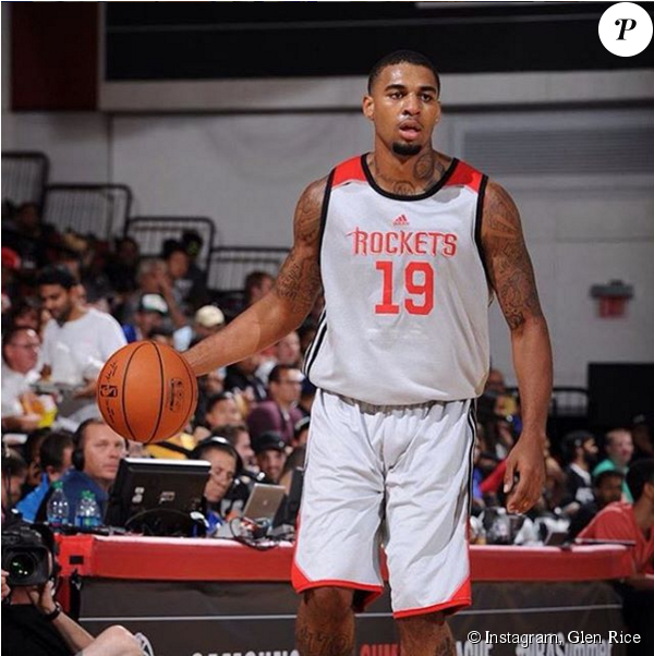 950 X 601 7 0 - Dribble Basketball Clipart (950x601), Png Download