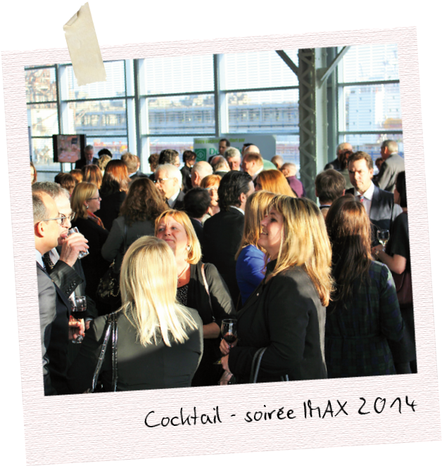 Imax , Png Download - Crowd Clipart (628x663), Png Download