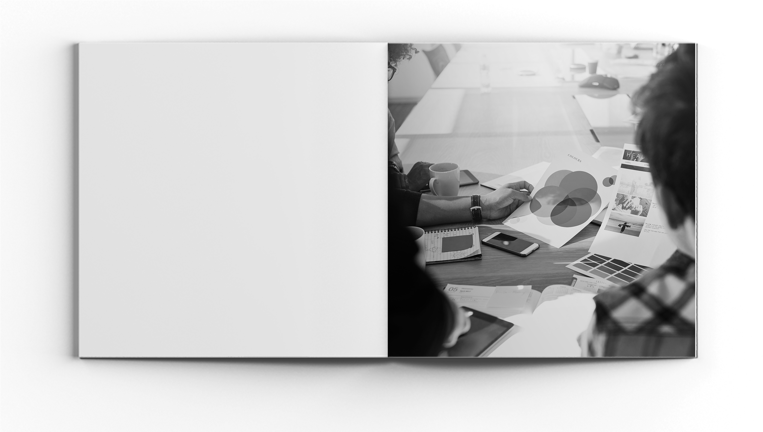 Click To Watch - Monochrome Clipart (2560x1439), Png Download