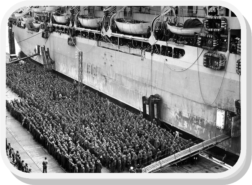 German Pow's Preparing To Board A Transport To The - Canadian Troop Ships Ww1 Clipart (831x615), Png Download