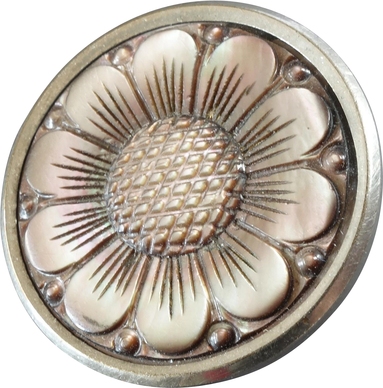 Antique Victorian Carved Mother Of Pearl Metal Button - Circle Clipart (1303x1303), Png Download