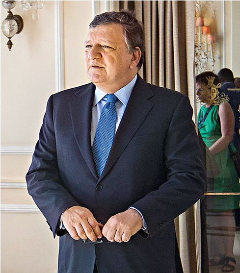 Parece Justo Que Durão Barroso Apareça Nas Reuniões - Businessperson Clipart (999x556), Png Download