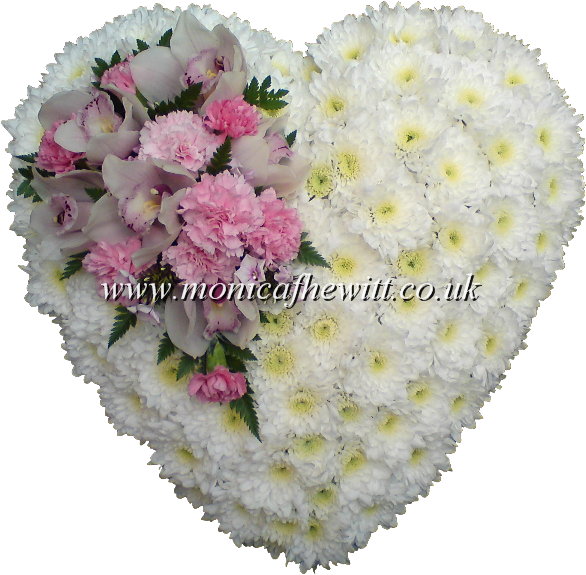 Cushion Heart With Cluster - Bouquet Clipart (603x583), Png Download