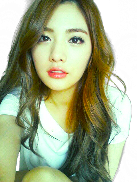 I Tried To Extract Her Using The Channel Method, And - Beautiful Korean Artist Female Clipart (480x640), Png Download