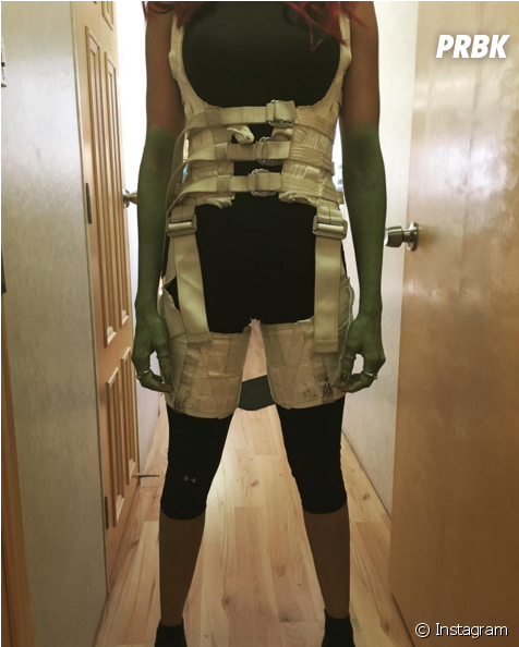 Zoe Saldana Interpreta A Gamora Em &quot - Girl Clipart (950x593), Png Download