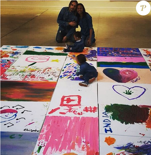 Zoe Saldana, Son Mari Marco Perego Et Leurs Jumeaux - Craft Clipart (950x521), Png Download