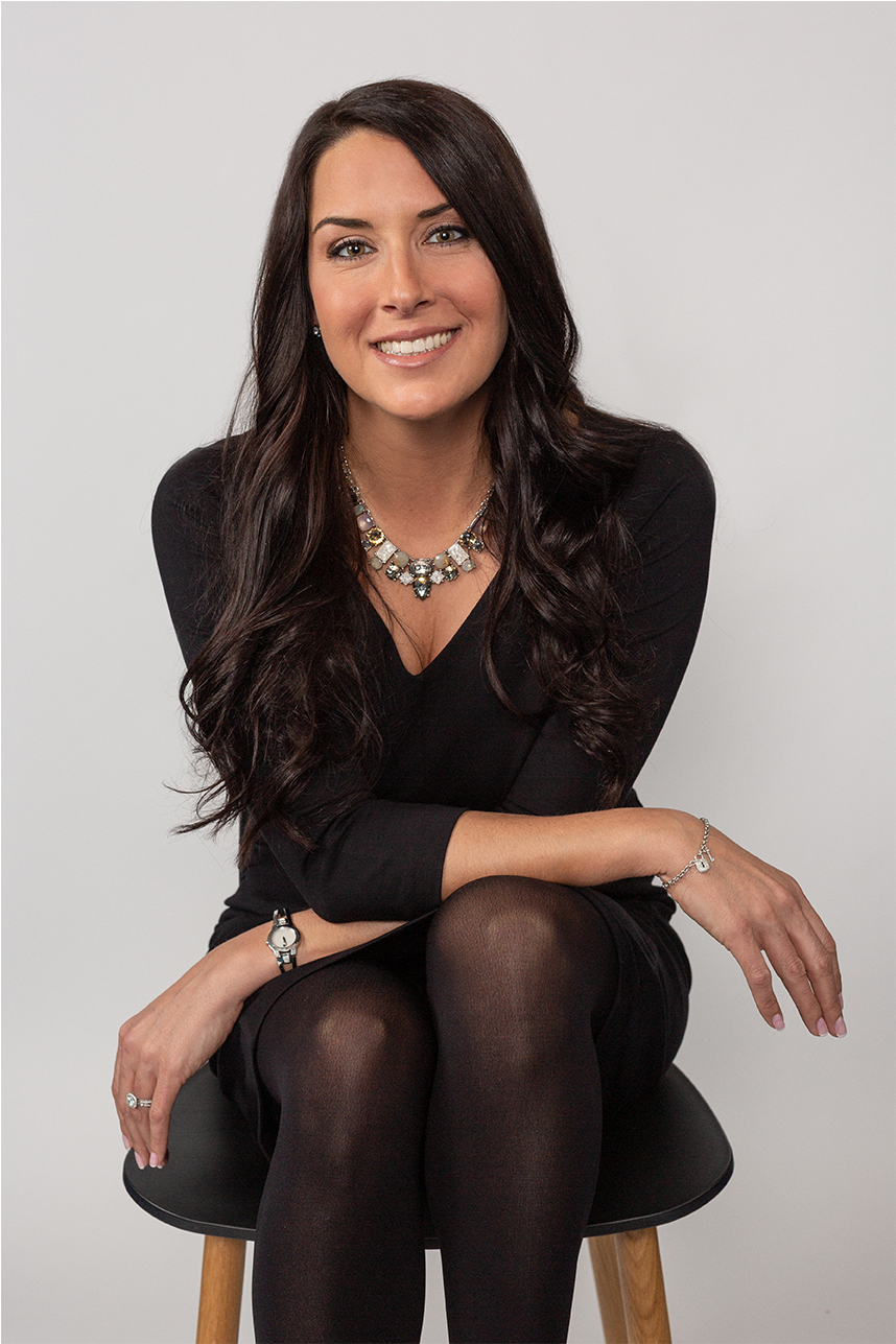 Having Cut Her Teeth In Corporate Trade At Omnicom's - Sitting Clipart (1800x1286), Png Download