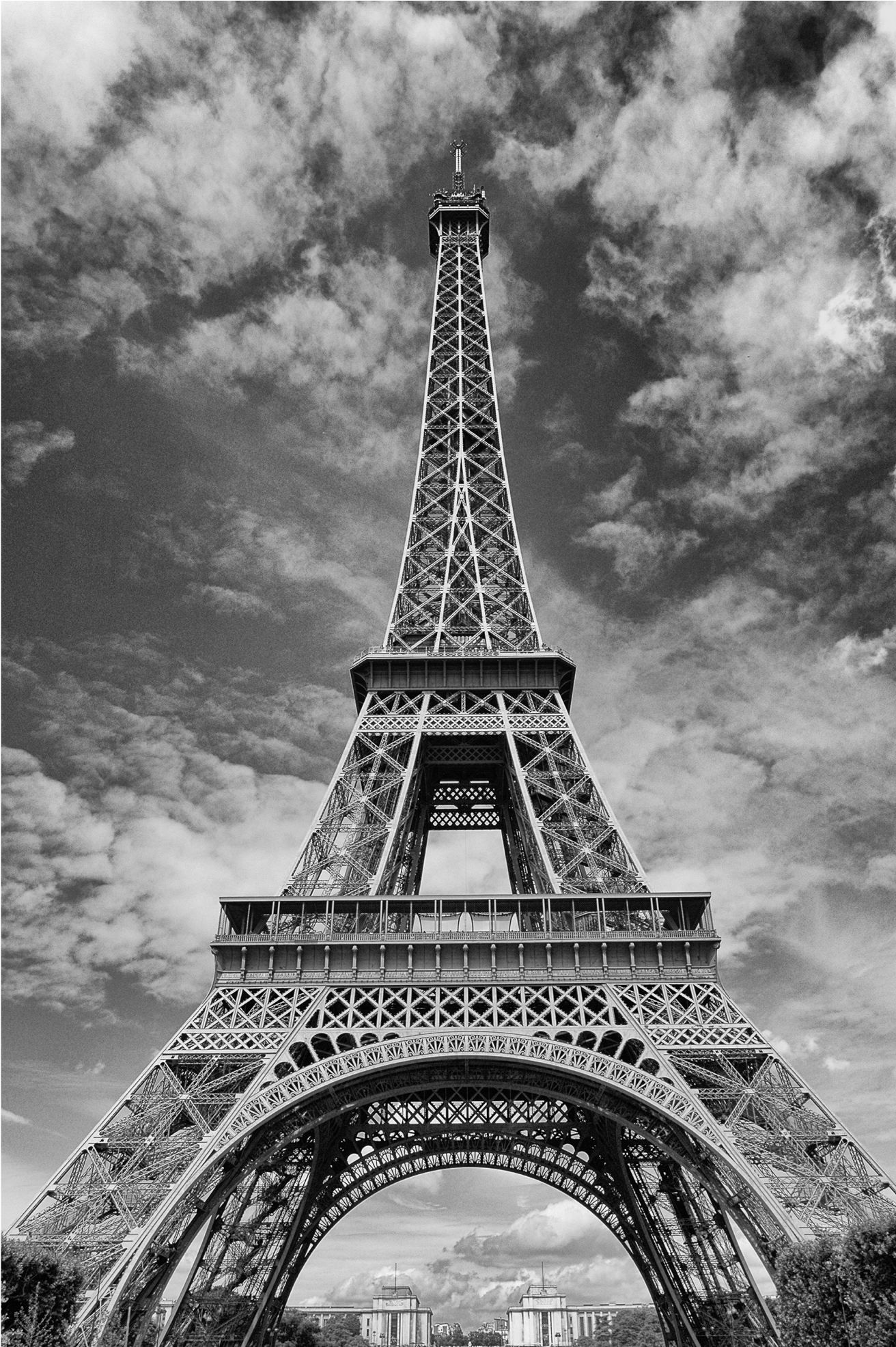 Black And White Eiffel Tower Imagio Glass - Eiffel Tower Clipart (2083x2179), Png Download