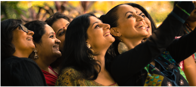 What Are Gurgaonmoms Wearing This Diwali - Friendship Clipart (682x455), Png Download