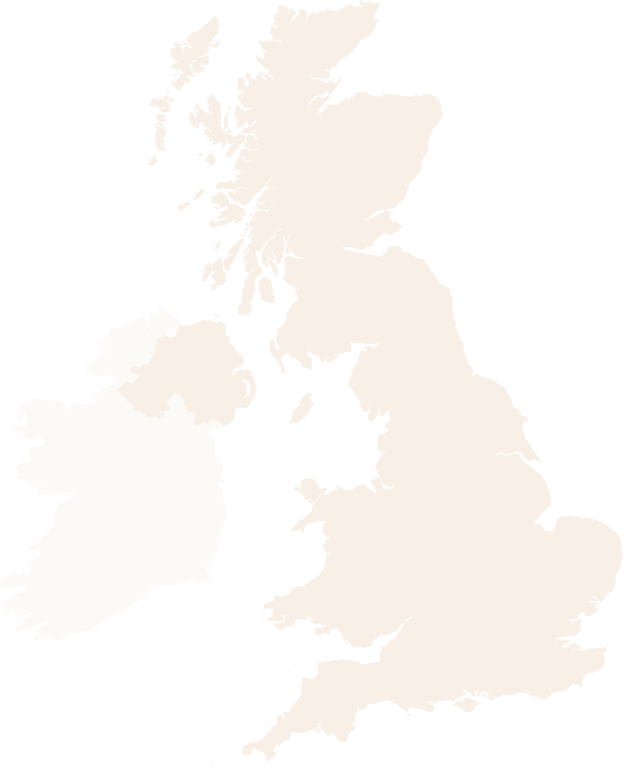 Uk Towns Listed By Number Of Cctv Cameras - United Kingdom Grayscale Map Clipart (624x768), Png Download