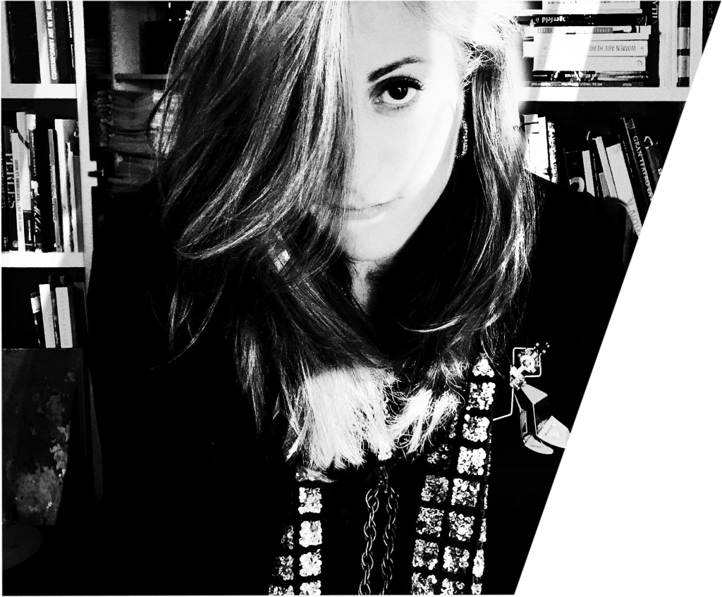 Renowned French Restaurant, Jules Verne, Located At - Girl Clipart (1024x847), Png Download