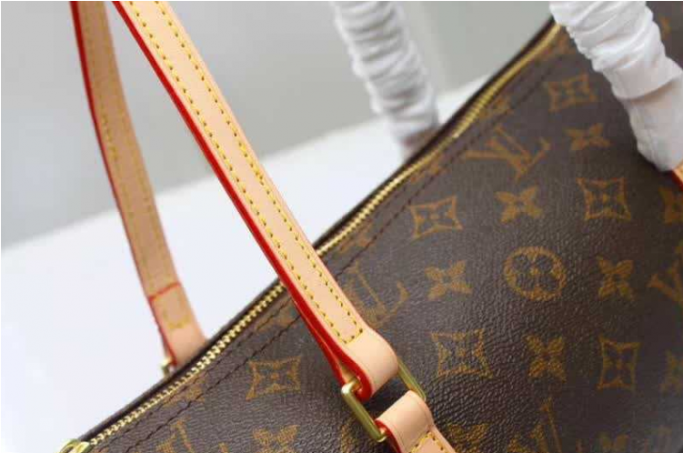 Louis Vuitton-20180817164515 Classic New Woman's Louis - Shoulder Bag Clipart (750x750), Png Download