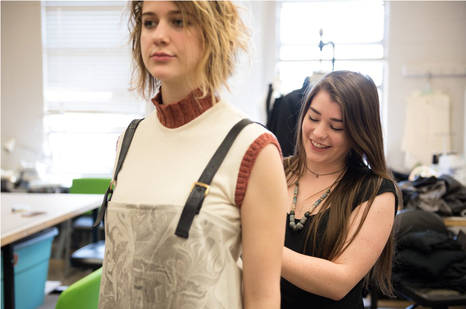 Vcuarts Fashion Show Is Runway Ready - Girl Clipart (1200x627), Png Download